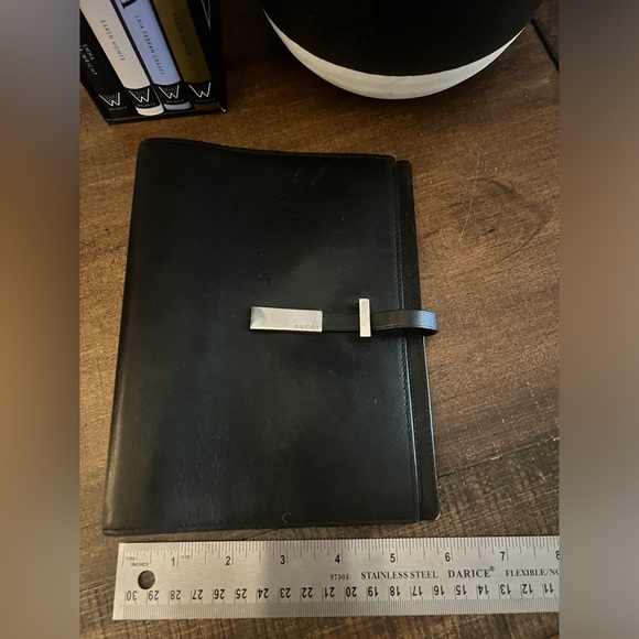 Gucci Leather Agenda - Picture 12 of 12